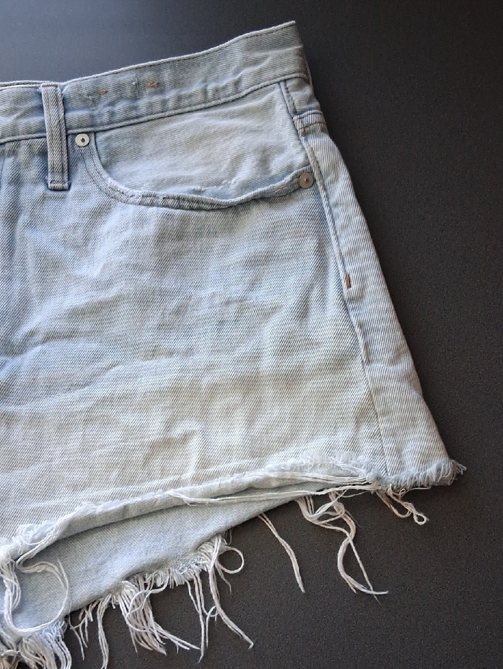 Madewell Relaxed Denim Shorts Light Wash Raw Hems 31 - Picture 4 of 10